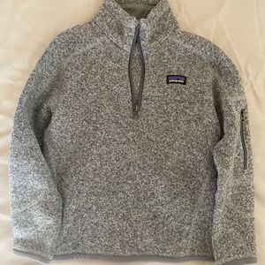 Girls Patagonia fleece pullover